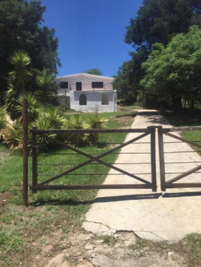 Casa al pie del rio